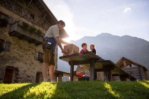 Butter machen auf der Bockerhütte